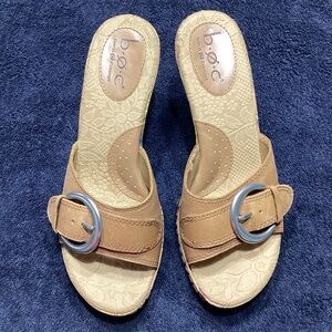 b.o.c flowered wedge sandal